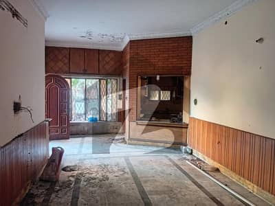 جوہر ٹاؤن فیز 2 جوہر ٹاؤن,لاہور میں 3 کمروں کا 12 مرلہ زیریں پورشن 72.0 ہزار میں کرایہ پر دستیاب ہے۔