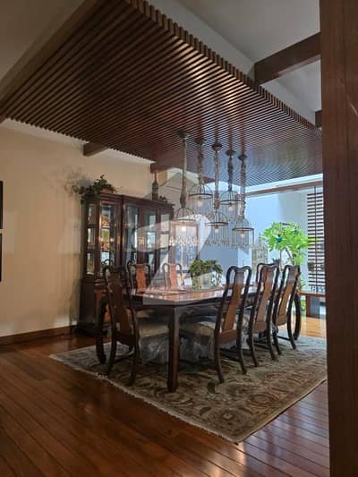 ڈی ایچ اے فیز 8 - زون اے ڈی ایچ اے فیز 8,ڈی ایچ اے ڈیفینس,کراچی میں 6 کمروں کا 2 کنال مکان 35.0 کروڑ میں برائے فروخت۔