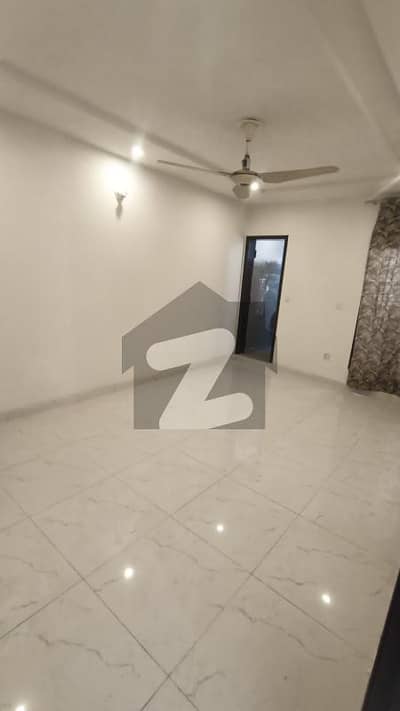 نواب ٹاؤن لاہور میں 1 کمرے کا 1 مرلہ کمرہ 22.0 ہزار میں کرایہ پر دستیاب ہے۔