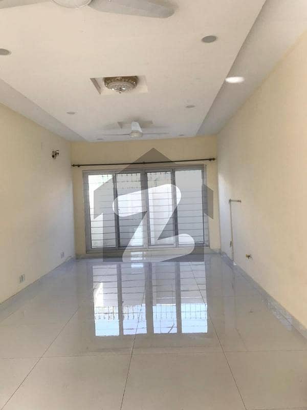 House Available for Rent D-12 House Available for Rent D-12