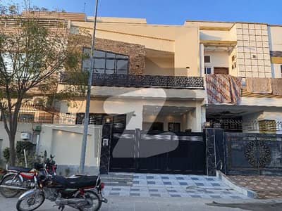 سٹی ہاؤسنگ سوسائٹی گوجرانوالہ میں 4 کمروں کا 5 مرلہ مکان 2.3 کروڑ میں برائے فروخت۔