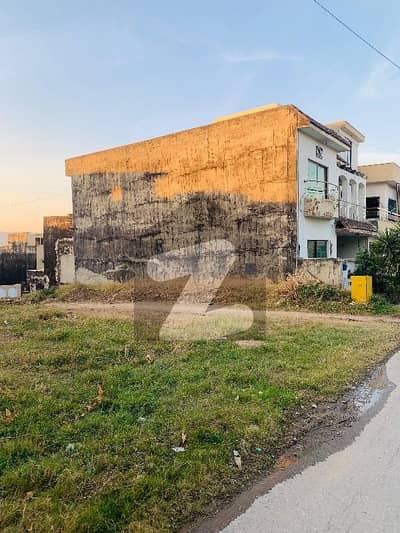 Abubakar Block 7marla Plot For Sale