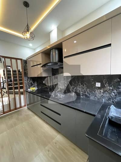 بحریہ انکلیو - سیکٹر این بحریہ انکلیو,بحریہ ٹاؤن,اسلام آباد میں 3 کمروں کا 5 مرلہ مکان 2.65 کروڑ میں برائے فروخت۔