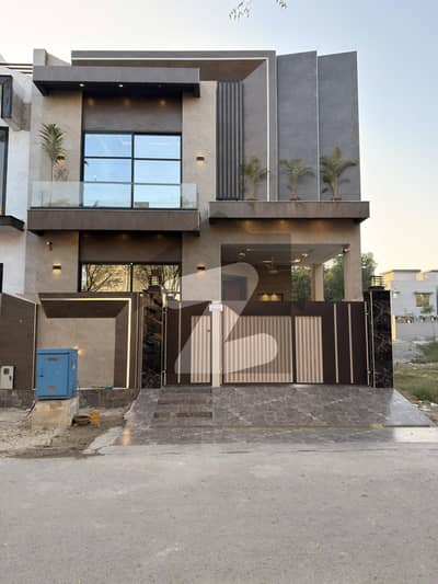 ڈی ایچ اے 11 رہبر فیز 2 ڈی ایچ اے 11 رہبر,لاہور میں 3 کمروں کا 5 مرلہ مکان 2.75 کروڑ میں برائے فروخت۔