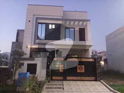 سٹی ہاؤسنگ فیز 3 - بلاک ایف ایف سٹی ہاؤسنگ - فیز 3,سٹی ہاؤسنگ سوسائٹی,گوجرانوالہ میں 4 کمروں کا 5 مرلہ مکان 1.8 کروڑ میں برائے فروخت۔