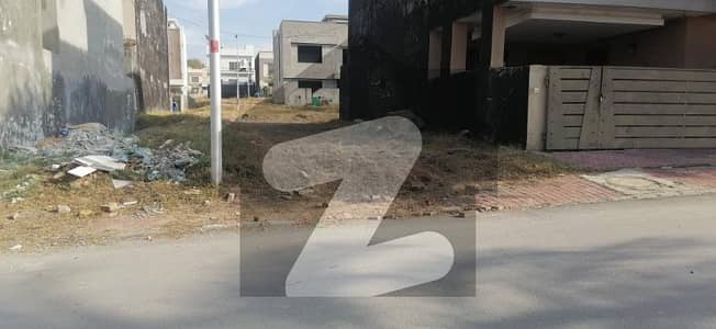 BOULEVARD PLOT WITH TOP LOCATION AVAILABLE FOR SALE IN UMER BLOCK