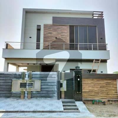 5 Marla Ultra Modern Top Notch House For sale Top Location of 9 Town