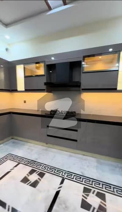 ڈی ایچ اے فیز 6 ڈی ایچ اے ڈیفینس,کراچی میں 3 کمروں کا 1 کنال بالائی پورشن 2.7 لاکھ میں کرایہ پر دستیاب ہے۔