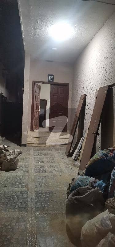 ڈی ایچ اے فیز 6 ڈی ایچ اے ڈیفینس,کراچی میں 3 کمروں کا 1 کنال بالائی پورشن 2.7 لاکھ میں کرایہ پر دستیاب ہے۔