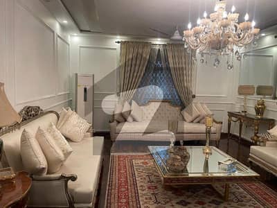 الرحمان گارڈن لاہور میں 3 کمروں کا 10 مرلہ فلیٹ 1.1 لاکھ میں کرایہ پر دستیاب ہے۔