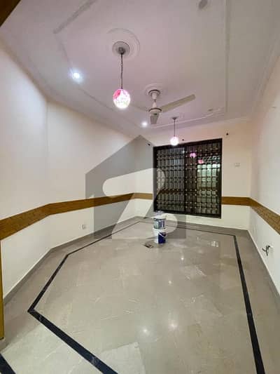 جی ۔ 13 اسلام آباد میں 2 کمروں کا 8 مرلہ زیریں پورشن 65.0 ہزار میں کرایہ پر دستیاب ہے۔