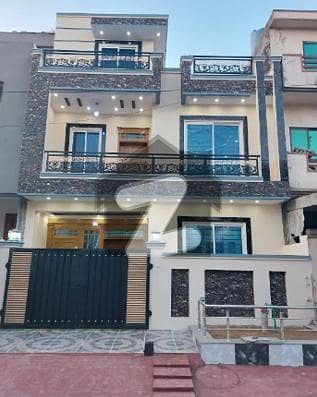 جی ۔ 14/4 جی ۔ 14,اسلام آباد میں 4 کمروں کا 4 مرلہ مکان 3.6 کروڑ میں برائے فروخت۔