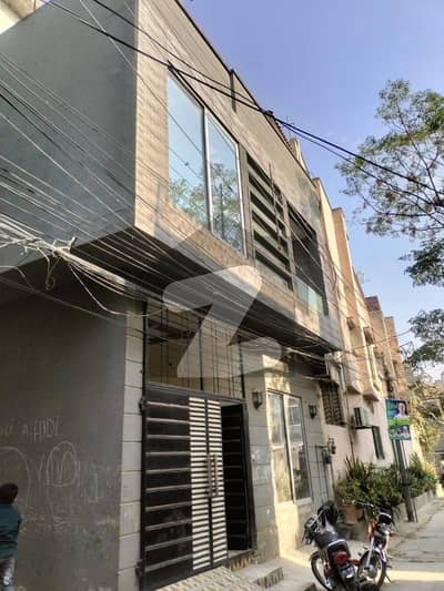 اسلام نگر لاہور میں 5 کمروں کا 3 مرلہ مکان 1.7 کروڑ میں برائے فروخت۔