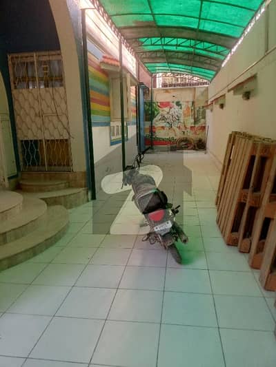 400, SQYARD GROUND FLOOR PORTION AVAILABLE FOR SILENT COMMERCIAL OFFICE USED IT SOFTWARE HOUSE WAREHOUSE PECHS BLOCK 2