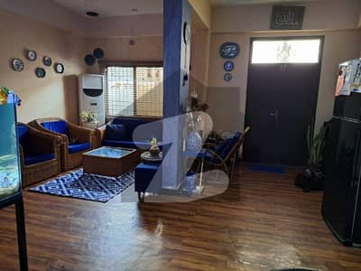 گلستانِِ جوہر ۔ بلاک 3 گلستانِ جوہر,کراچی میں 3 کمروں کا 6 مرلہ فلیٹ 1.75 کروڑ میں برائے فروخت۔