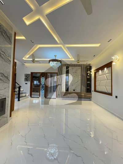 بحریہ آرچرڈ فیز 2 بحریہ آرچرڈ,لاہور میں 3 کمروں کا 5 مرلہ مکان 1.85 کروڑ میں برائے فروخت۔