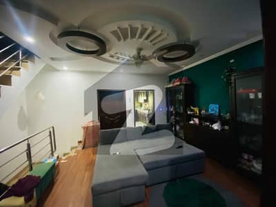 جوہر ٹاؤن فیز 2 - بلاک کیو جوہر ٹاؤن فیز 2,جوہر ٹاؤن,لاہور میں 5 کمروں کا 5 مرلہ مکان 2.35 کروڑ میں برائے فروخت۔