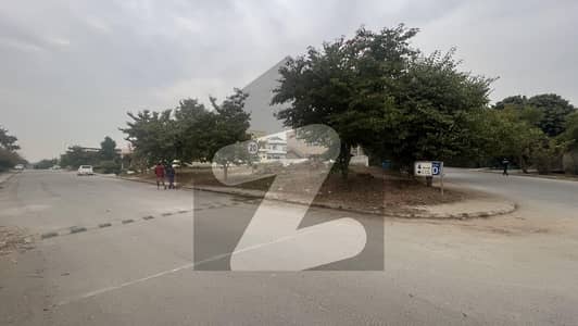 Boulevard Corner Park Facing Plot 112ft Front on 60ft Road