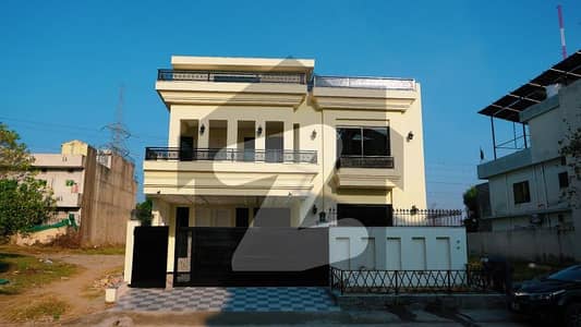 B-17 B Block 10 Marla Brand New House For Sale