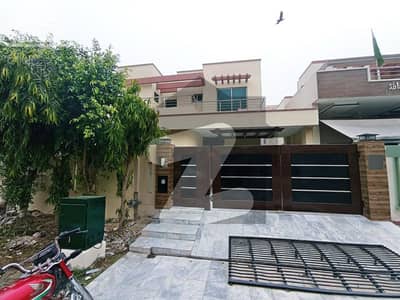 ڈی ایچ اے فیز 6 ڈیفنس (ڈی ایچ اے),لاہور میں 4 کمروں کا 7 مرلہ مکان 4.75 کروڑ میں برائے فروخت۔