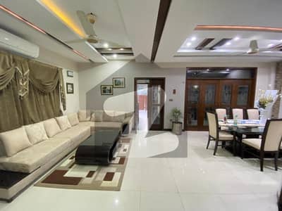 بحریہ ٹاؤن لاہور میں 10 مرلہ زیریں پورشن 85.0 ہزار میں کرایہ پر دستیاب ہے۔