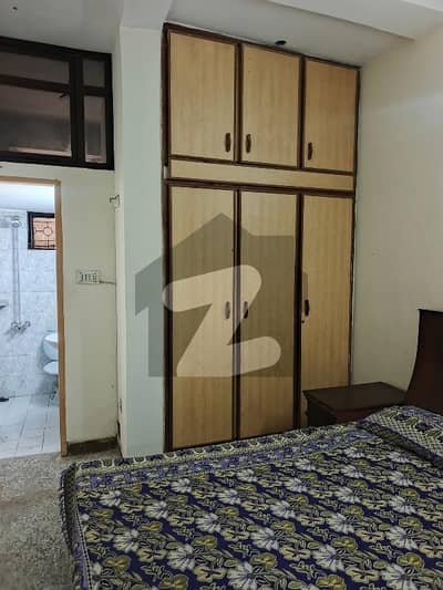 جی ۔ 11 اسلام آباد میں 4 کمروں کا 5 مرلہ مکان 3.9 کروڑ میں برائے فروخت۔