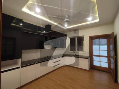 1 Kanal Upper Portion For Rent
