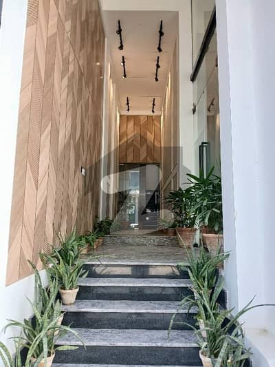 Brand New Office Floor. . Ideal For Any Kind of Business. . RENT