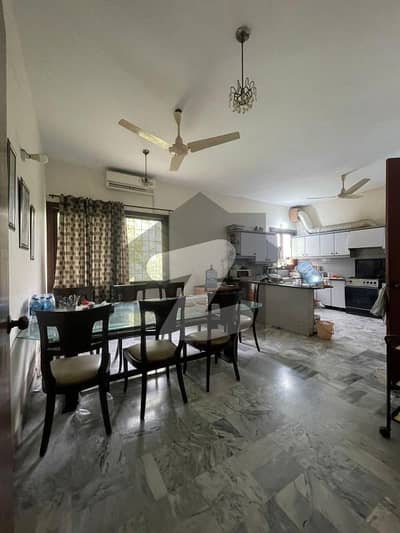 ڈی ایچ اے فیز 6 ڈی ایچ اے ڈیفینس,کراچی میں 6 کمروں کا 4 کنال مکان 50.0 کروڑ میں برائے فروخت۔