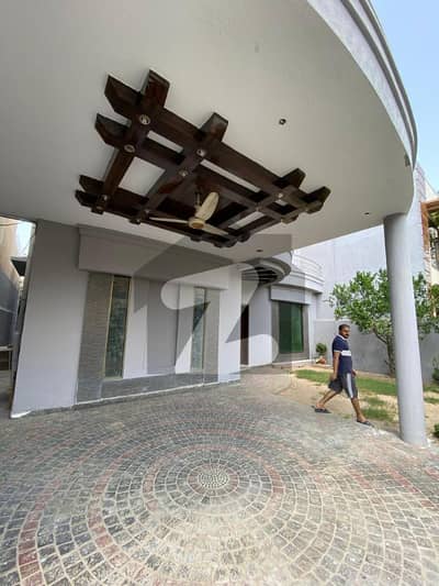 10 Marla luxurious house for sale in ideal location