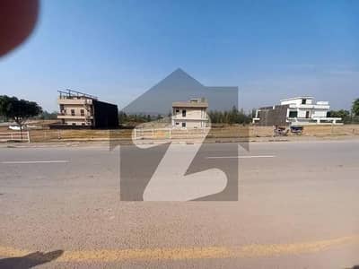 بحریہ گرینز۔ اوورسیز انکلیو بحریہ ٹاؤن فیز 8,بحریہ ٹاؤن راولپنڈی,راولپنڈی میں 10 مرلہ رہائشی پلاٹ 1.55 کروڑ میں برائے فروخت۔