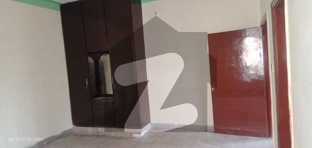 علامہ اقبال ٹاؤن لاہور میں 3 کمروں کا 10 مرلہ بالائی پورشن 55.0 ہزار میں کرایہ پر دستیاب ہے۔