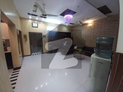 10 Marla Owner Build Only 3Years Used Double Unit House For Sale