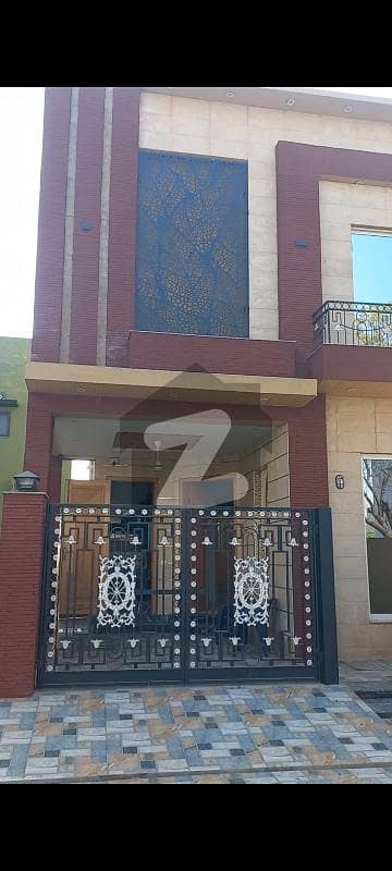 ڈی ایچ اے 11 رہبر فیز 2 - بلاک پی ڈی ایچ اے 11 رہبر فیز 2,ڈی ایچ اے 11 رہبر,لاہور میں 3 کمروں کا 5 مرلہ مکان 2.65 کروڑ میں برائے فروخت۔