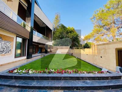 ای ۔ 7 اسلام آباد میں 9 کمروں کا 2 کنال مکان 74.0 کروڑ میں برائے فروخت۔