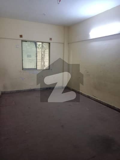 گلستانِِ جوہر ۔ بلاک 13 گلستانِ جوہر,کراچی میں 2 کمروں کا 5 مرلہ فلیٹ 1.2 کروڑ میں برائے فروخت۔