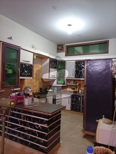 گلستانِِ جوہر ۔ بلاک 7 گلستانِ جوہر,کراچی میں 6 کمروں کا 10 مرلہ مکان 5.0 کروڑ میں برائے فروخت۔