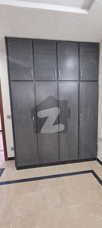 جی ۔ 13/1 جی ۔ 13,اسلام آباد میں 3 کمروں کا 10 مرلہ زیریں پورشن 1.2 لاکھ میں کرایہ پر دستیاب ہے۔