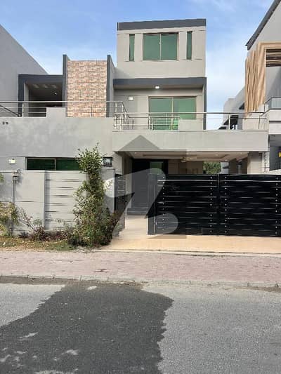 10marla like a brand new house for rent sector C Jasmin block gass available bahria town Lahore