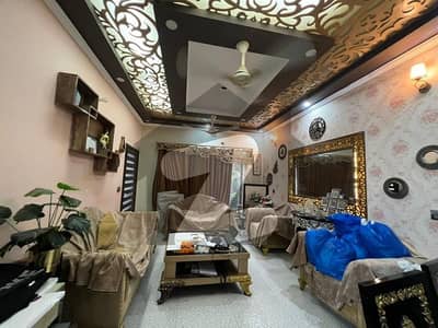 پارک ویو سٹی - ٹولپ اوورسیز پارک ویو سٹی,لاہور میں 5 کمروں کا 10 مرلہ مکان 3.7 کروڑ میں برائے فروخت۔