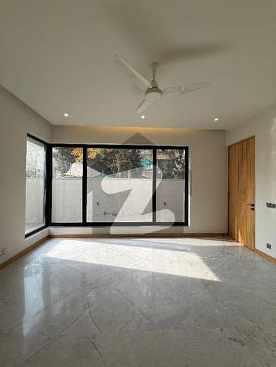 ایف ۔ 10 اسلام آباد میں 4 کمروں کا 1 کنال بالائی پورشن 4.0 لاکھ میں کرایہ پر دستیاب ہے۔