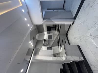 الرحمان گارڈن فیز 2 الرحمان گارڈن,لاہور میں 3 کمروں کا 3 مرلہ مکان 1.3 کروڑ میں برائے فروخت۔