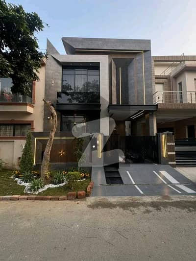 Fully Furnished 5 Marla Luxury House For Sale In DHA Phase 9 Town