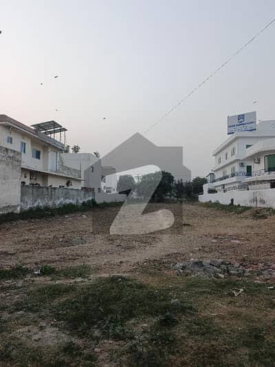1 KANAL RESIDENTIAL PLOT FOR SALE UET HOUSING SOCIETY COLLEGE ROAD LAHORE
