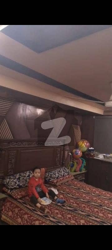 پی آئی بی کالونی کراچی میں 3 کمروں کا 4 مرلہ فلیٹ 70.0 لاکھ میں برائے فروخت۔