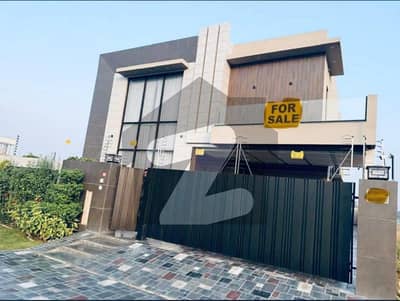 ڈی ایچ اے فیز 7 ڈیفنس (ڈی ایچ اے),لاہور میں 5 کمروں کا 1 کنال مکان 7.8 کروڑ میں برائے فروخت۔