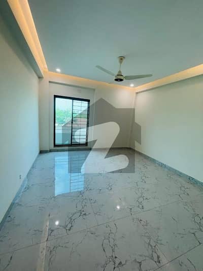 Brand New Apartment 4 Bedroom Ground Floor Well Maintained Near Park And Markit Avlialab For Rent In Askari 10 Sector S.