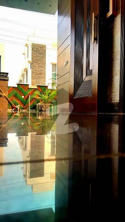 15 MARLA BRAND NEW LUXURY HOUSE FOR SALE