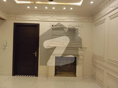 واپڈا سٹی ۔ بلاک سی واپڈا سٹی,فیصل آباد میں 5 کمروں کا 15 مرلہ مکان 6.0 کروڑ میں برائے فروخت۔