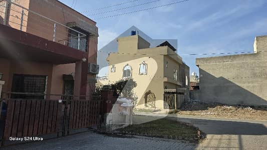 خیابانِ امین لاہور میں 3 کمروں کا 5 مرلہ مکان 50.0 ہزار میں کرایہ پر دستیاب ہے۔